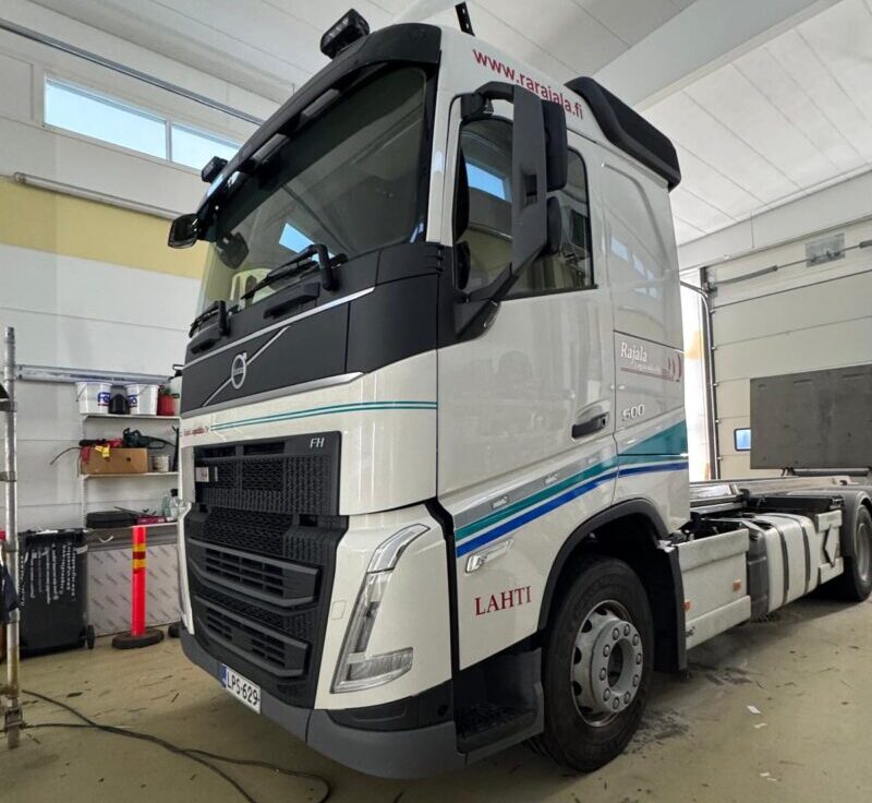 Uusi auto ajoon Uutta kalustoa Volvo