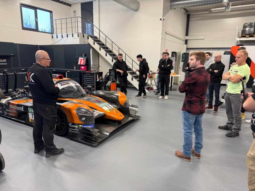 Pikkujoulut formulasimulaattorilla